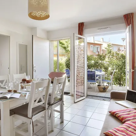 Odalys Des Flamants Aparthotel Aigues-Mortes